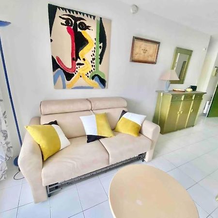Appartement Aquarine Piscine Acces Plage à Saint-Raphaël Extérieur photo